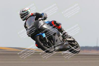 media/Nov-05-2022-SoCal Trackdays (Sat) [[f8d9b725ab]]/Turn 9 (110pm)/